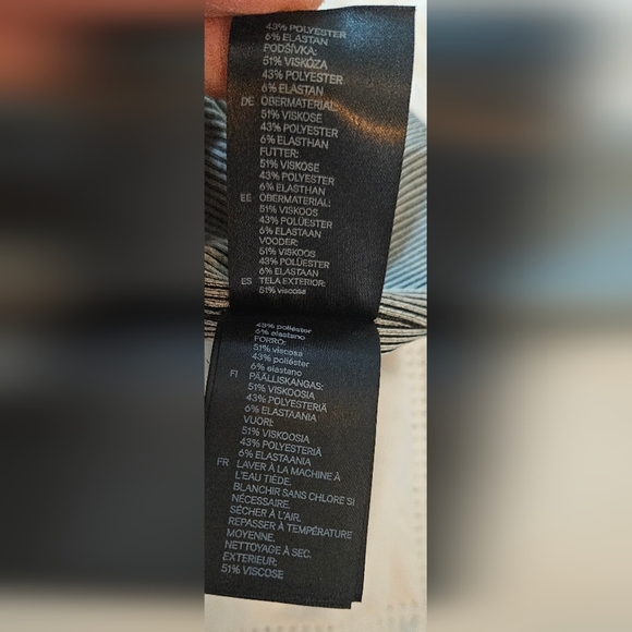 ๐NWOT H&M Classic Gray Knee Length Stretchy Dressy Work Pencil Skirt ๐ - Picture 4 of 6